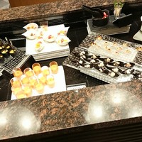 ブッフェアンドカフェ スロープサイドダイナー ザクロ - 