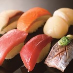 旬彩割烹 あづま家 - 料理写真:日替わりにぎり寿司盛り合わせ