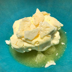 ラ ペ - メロンの冷たいスープ アングレーズ ココナッツメレンゲ