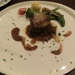 ジューダバレリーノ - 肉料理(牛ほほ肉の赤ﾜｲﾝ煮込み。ﾌｫｱｸﾞﾗ乗せ) 2017.02.05