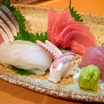 焼酎と手しごと料理の店　まさや - ◆刺身盛り合わせ（大間産の本マグロ、寺泊産のはちめ昆布〆、対馬産〆サバ、出雲崎産赤いか）