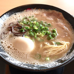 博多一幸舎 - 味玉ラーメン¥850