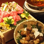 Kyou To Maromaro - 名物、和牛と松茸の出汁しゃぶ
