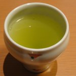 Maruya Honten - 食後には、緑茶を入れてくれます　※味は濃いめ、番茶っぽい　2011年3月