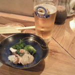 海力 - 　御通しと生ビールまづは乾杯