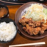 Kamigou Sabisueria No Borisen Fudokoto - 唐揚げ定食