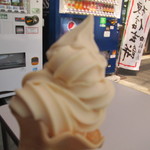 モンデ酒造 - 白桃ソフトクリーム