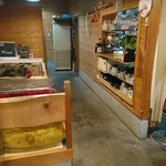 富久美 - 店内(奥)