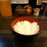 横浜家系らーめん 武術家 - 終日無調お代わり自由ライスの・中盛り