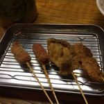 Gojuuen Yakitori Donryuu - 串カツ チョリソ、赤ウィンナー、シイタケ、豚カツ