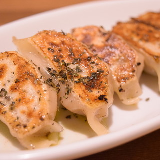 餃子バル 餃子の花里_1