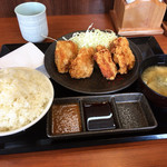 からやま - 赤カリ合盛り定食620円(税抜)