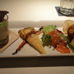 マザーエスタ - 2011年3月26日の前菜はカブのムースとクレープとサーモンとキタアカリと塩ダラの包み焼き