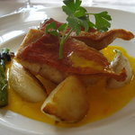 7238879 - 金目鯛のポアレ、サフランソース