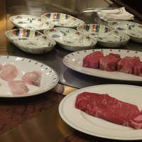知喜多 横浜西口店 - メインのお肉（焼く前）