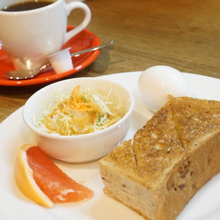 カフェ・カーダモン_1