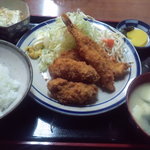 ぼん亭 - ミックスフライ定食