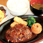 旬菜うちごはん 菜々家 - マッシュルームと豚バラのハヤシソースハンバーグ