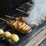焼き鳥とワイン 萬鳥 - 