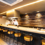 焼き鳥とワイン 萬鳥 - 