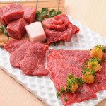 Assorted lean meat recommended for aging