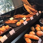 トシ・ヨロイヅカ 東京 - 