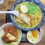 金丸本店 - 鶏塩ラーメン＋ミニチキンカツ丼セットだす！