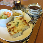 カフェ リエッコ - カレーピザトースト