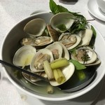 Phuong Thinh  - ラージサイズのハマグリはレモングラス風味で