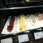 ブッフェアンドカフェ スロープサイドダイナー ザクロ - 