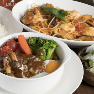 自家製ハンバーグとこだわりパスタのランチ！