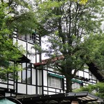 Manpei Hotel Bar - 万平ホテル入り口