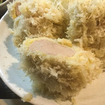 成蔵 - まったく脂身のない断面　　フィレ好きにはいいのかもしれませんが…私はやはり〝ロースが好き〟である事を再認識しました٩(^‿^)۶