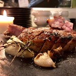 キャスパー - メイン：仔牛のロースト（2,000円）