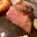 キャスパー - メイン：仔牛のロースト（2,000円）。意外にさっぱりと頂けます。