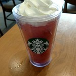 スターバックス・コーヒー - ｸﾞﾚｰﾋﾟｰｸﾞﾚｰﾌﾟ&ﾃｨｰｼﾞｪﾘｰﾌﾗﾍﾟﾁｰﾉ♪
            ジェリーがぷるるんお口に入ってくるよ