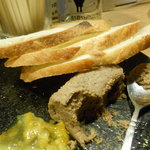 やきとんひなた - とりレバーのパテ(椅子席で撮り直しました）