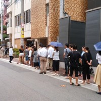 稚加榮 本店 - 行列・・