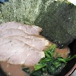 武道家 - チャーシュー麺￥900＋ノリダブル￥100