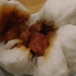 鳳琴樓 - 叉焼包断面