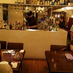 OUI - 店内の様子