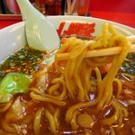 ラーメン山岡家 - 期間限定：旨辛スタミナラーメン、太麺です