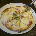 CiAO DOLCEZZA - トマトとベーコンのピザ