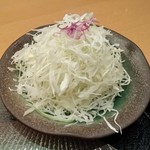 とんかつ 和幸 - [料理] 千切りキャベツ (お替り自由) ①