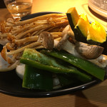 Horumon To Jingisukan No Shouya - 焼き野菜