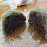 まめ - 草餅は粒あんです