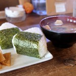 灯 - おにぎり朝ごはん