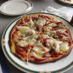 オニオン＆ソーセージのピザ1500円