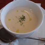 手作りの洋食屋　ピスタチオ   - じゃがいものスープ