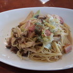 手作りの洋食屋　ピスタチオ   - 国産厚切りベーコンとミックスきのこのペペロンチーノ